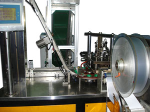 Liner punching & insert cap assembly machine.[ CPPI-384 ]