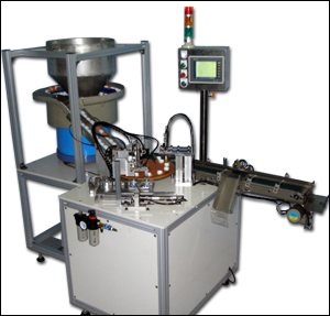 Thick liner insert cap assembly machine.[ CPTL-400 ]